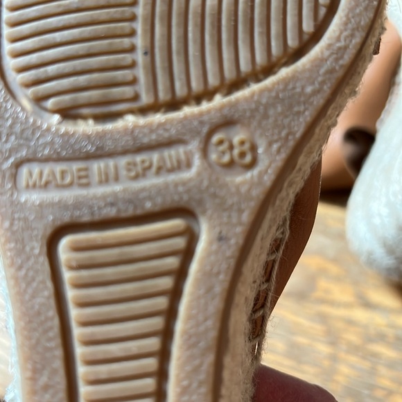 Maypol made in Spain leather and jute  wedges size 38 or 7 1/2  velcro closing - Picture 6 of 9